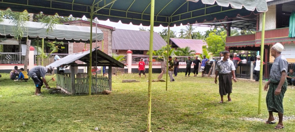 Kegiatan Gotong Royong Bersama 